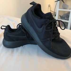 Brand New Nike Roshes